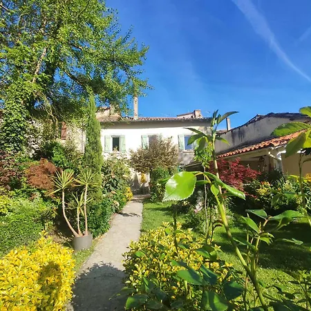 Chez Carole, Le Jardin Secret Au Coeur Du Village Vazerac