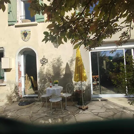 بيت للعطل Chez Carole, Le Jardin Secret Au Coeur Du Village