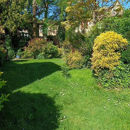 Chez Carole, Le Jardin Secret Au Coeur Du Village بيت للعطل