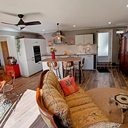 بيت للعطل Chez Carole, Le Jardin Secret Au Coeur Du Village